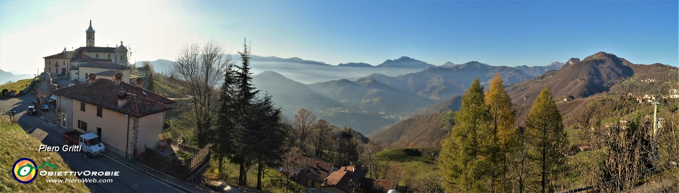 71 Da S. Antonio Abbandonato (987 m) vista panoramica verso la Val Brembilla e il Resegone.jpg